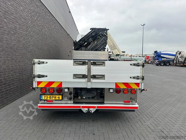 Kamion sa kranom DAF XF 530 8X2+HIAB 1055E-8+JIB 150X-6 KRAAN/KRAN/C...