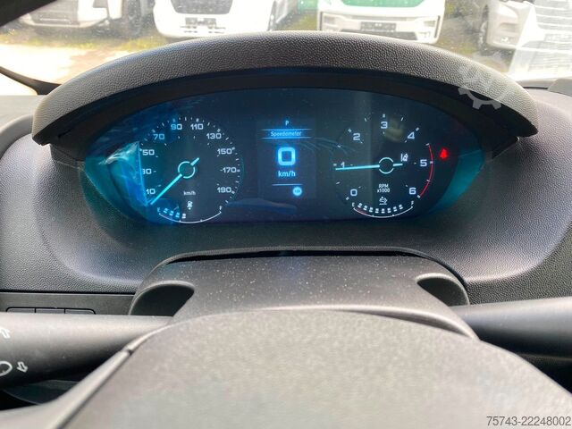 รถขนส่งปศุสัตว์ OPEL Movano AKX 3 Sitzer Haras Automatik Sonderaktion