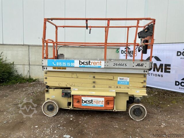  JLG 2646ES