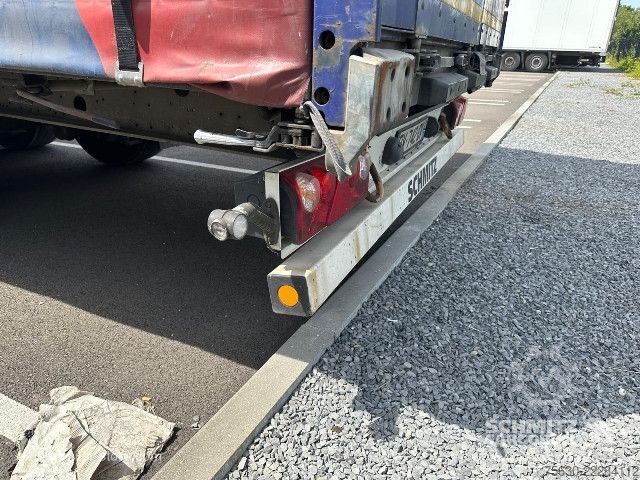 Opin hálf-vagn með segldúk Schmitz Cargobull Semitrailer Curtainsider Mega