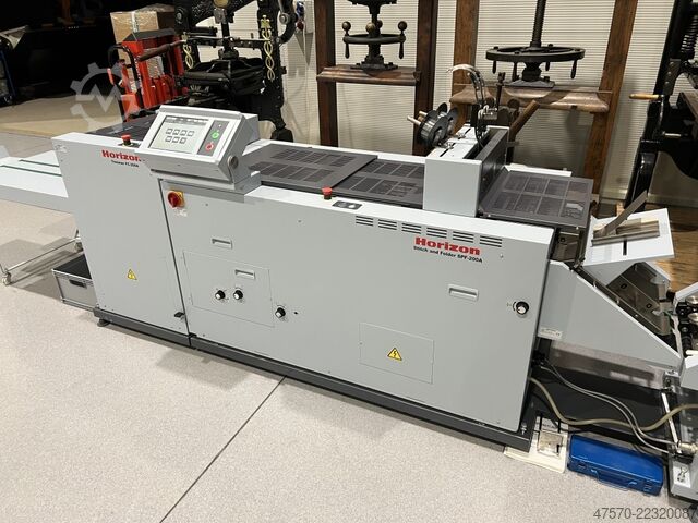 Horizon broşür yapım hattı Horizon VAC-100a + VAC-100m + SPF-200a + FC-200a Booklet Maker