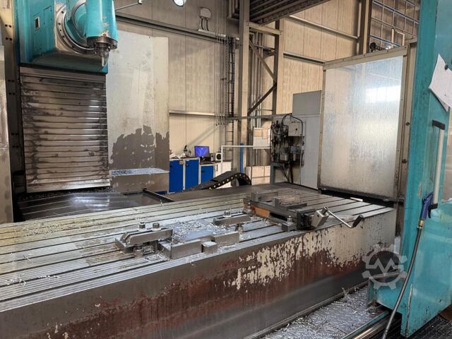 Fresadora CNC de columna móvil de 4 ejes ANAYAK HVM 5000 P