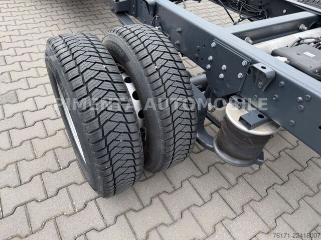 Bestelwagenchassis IVECO Daily 70C18HP 4100mm CHASSIS LUFTFED KLI LED RFK