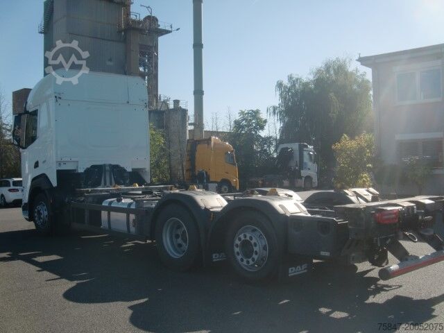 Trao đổi khung gầm xe tải DAF XF 480 FAR Intarder 2x AHK BDF 7,82