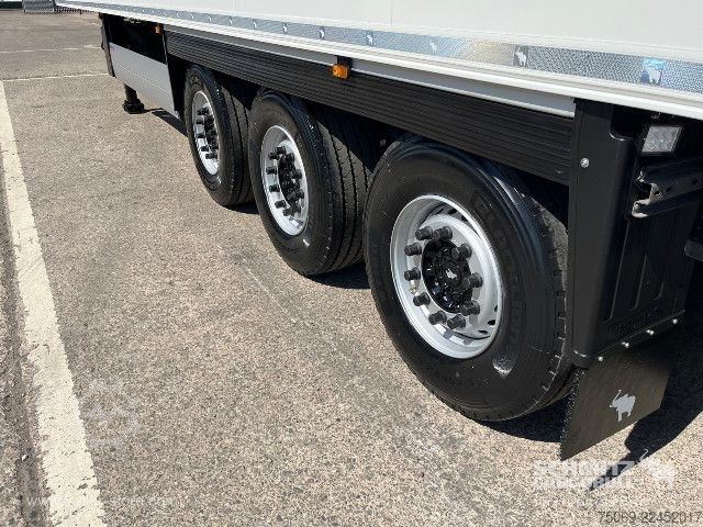 Semirimorchio frigorifero Schmitz Cargobull Reefer Multitemp