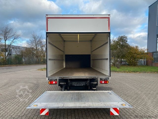 Box truck FUSO Canter 9C18 Koffer mit Ladebordwand