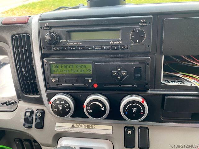 Box truck FUSO Canter 9C18 Koffer mit Ladebordwand