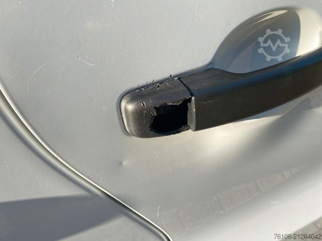 Xe van thùng kín OPEL Vivaro B Kastenwagen L1H1  2,7t*Ahk*90 tkm *