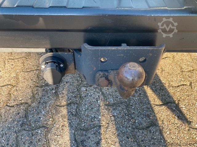 Xe van thùng kín OPEL Vivaro B Kastenwagen L1H1  2,7t*Ahk*90 tkm *