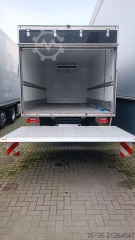 Xe tải thùng lạnh IVECO Daily 72C18 Hi-Matic Tiefkühlkoffer +LBW