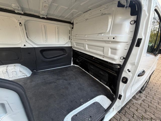 Xe van thùng kín FIAT Talento Kasten L1H1 1,0t SX