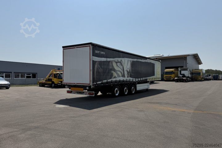 带篷布的开放式半挂车 Schwarzmüller SPA 3/E Plane / Swiss-Vehicle