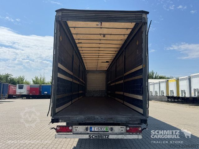 Semi-remorque bâchée Schmitz Cargobull Curtainsider Mega