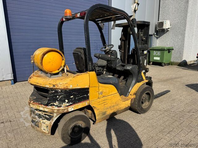 Viljuškar Caterpillar GP30N **3000kg-SIDESHIFT**
