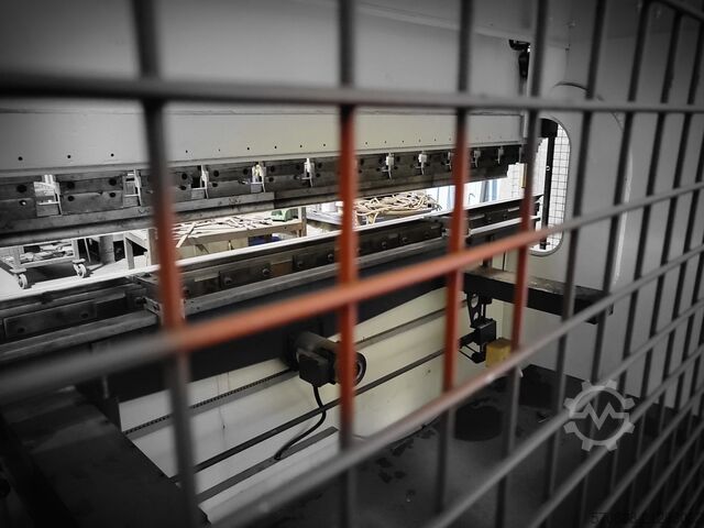 SALA press brake 3000 x 110 ton SALA 3000 X 100 CN