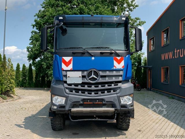 Autocarro ribaltabile MERCEDES-BENZ AROCS 4145 8x8 EURO6 Muldenkipper