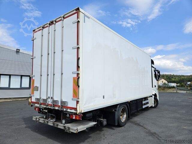 Skříňový nákladní automobil Mercedes-Benz Actros 1840 LL