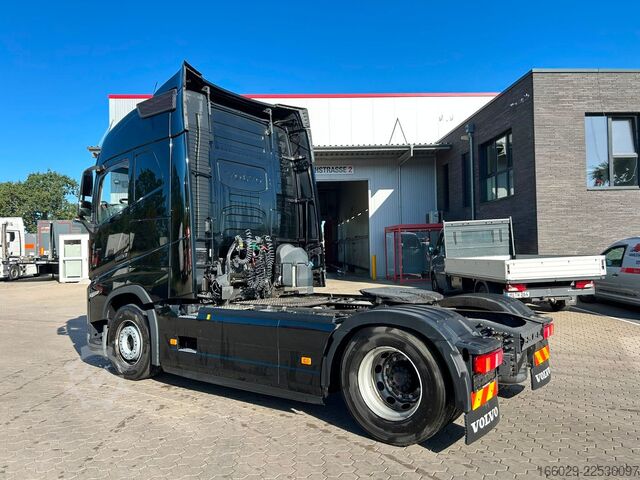 Standarta vilcējs VOLVO FH 500 4x2 Sehr sauber