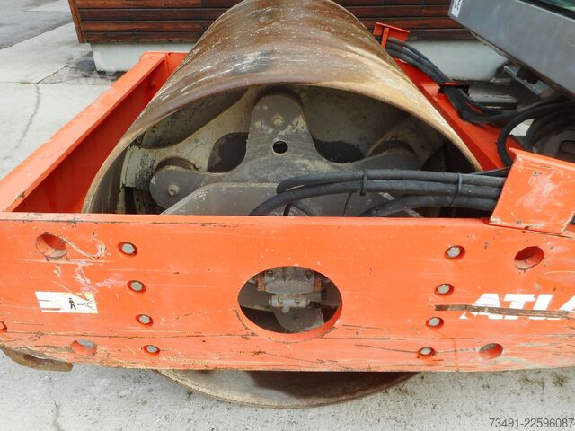 Roller drum tunggal ATLAS AW1070 mit KLIMA
