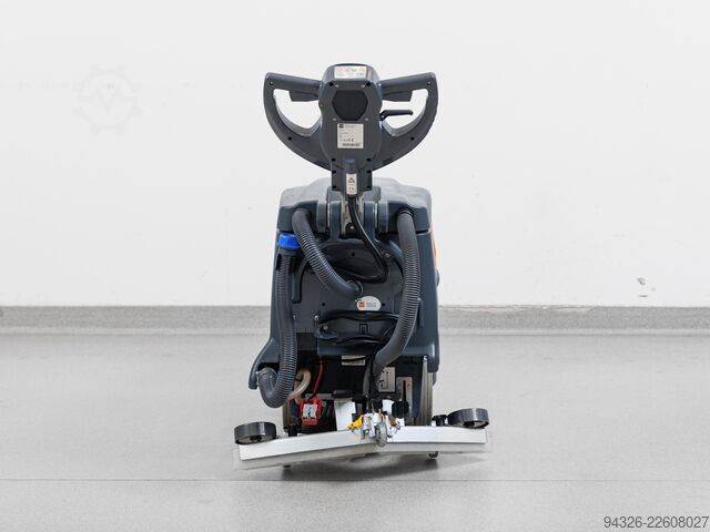 TASKI SWINGO 455 B NOVÉ BATÉRIE Taski Swingo 455 B - 2017y - NEW BATTERIES