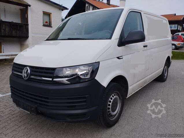 Skriňová dodávka VW T 6 2,0 TDI BlueMotion Werkzeugregale