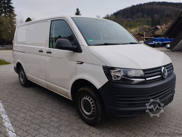 Skriňová dodávka VW T 6 2,0 TDI BlueMotion Werkzeugregale