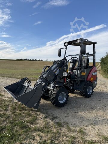 Máy xúc lật dạng cần teleskop FARMER 906T Kingway FARMER 906T