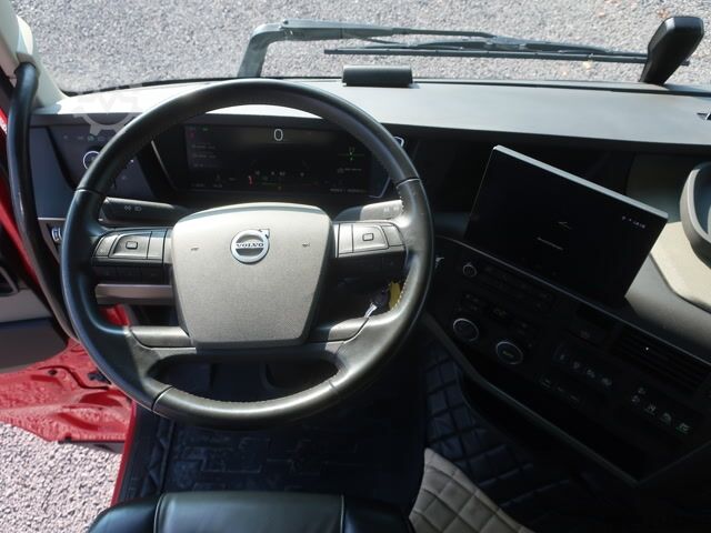 Cap tractor standard Volvo FH 500 Globe XL Retarder I-Park Cool Leder