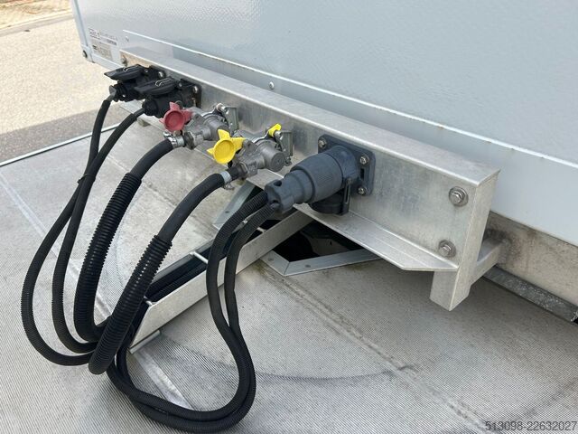 Box van OPEL MOVANO DoKa MINISATTEL+AUFFLIEGER LBW KLIMA TEM.