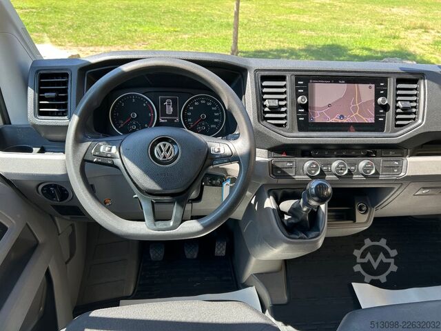 Minibus VW CRAFTER 6 SITZER KLIMAAUTO. ACC NAVI KAMERA PDC