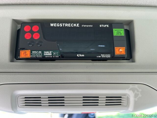 Minibus VW CRAFTER 6 SITZER KLIMAAUTO. ACC NAVI KAMERA PDC