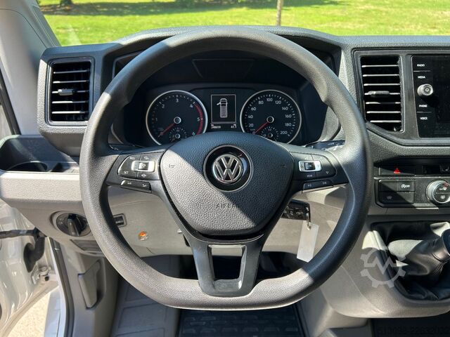 Minibus VW CRAFTER 6 SITZER KLIMAAUTO. ACC NAVI KAMERA PDC