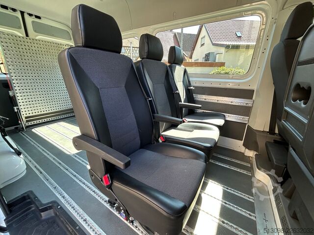 Minibus VW CRAFTER 6 SITZER KLIMAAUTO. ACC NAVI KAMERA PDC