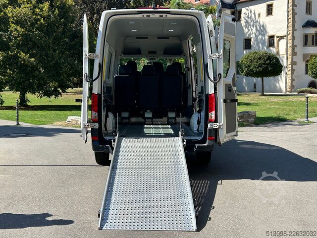 Minibus VW CRAFTER 6 SITZER KLIMAAUTO. ACC NAVI KAMERA PDC