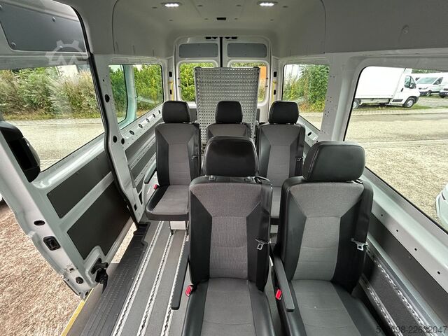 Minibus VW CRAFTER 8 SITZER KLIMAAUTO. ACC NAVI KAMERA PDC