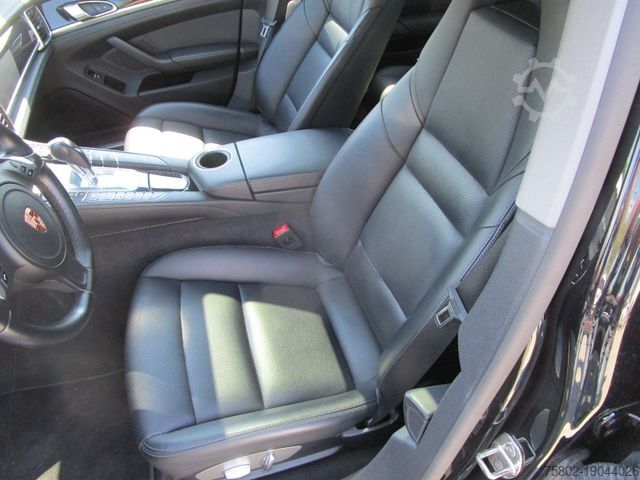 Fourgon PORSCHE Panamera 4 S *Modell 2015  Turbo Räder