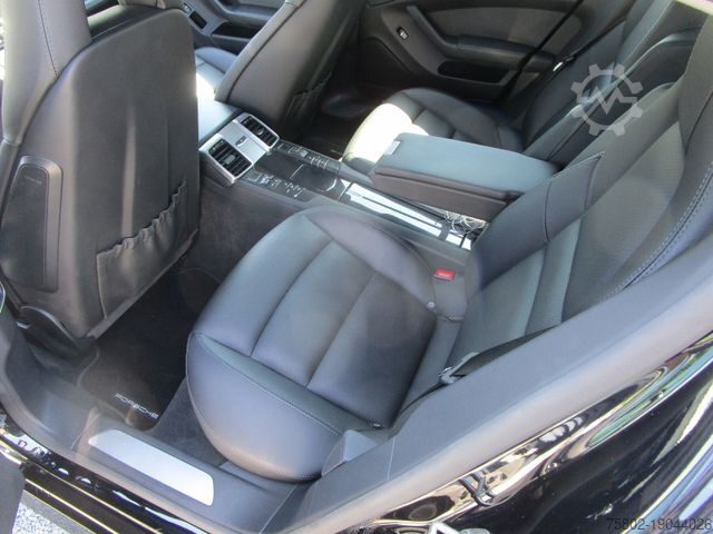 Fourgon PORSCHE Panamera 4 S *Modell 2015  Turbo Räder