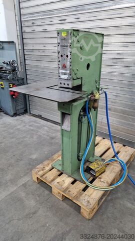 çentik açma makinesi Ausklinkmaschine 