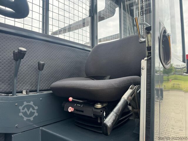 Stivuitor cu încărcare laterală Linde S50/ Mast with free lift
