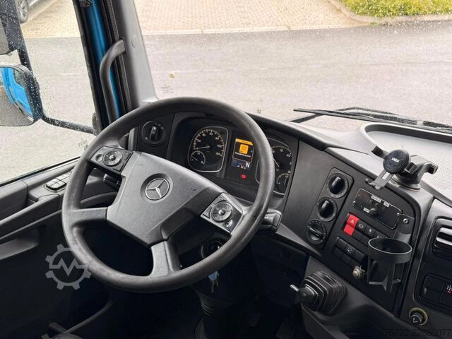 Навантажувальна платформа Mercedes-Benz Atego 1223 4x2 Pritsche mit Heckladekran ATLAS
