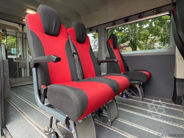 Minibussi FIAT Ducato 2.3 Multijet Maxi 5 Sitze Rollstullift