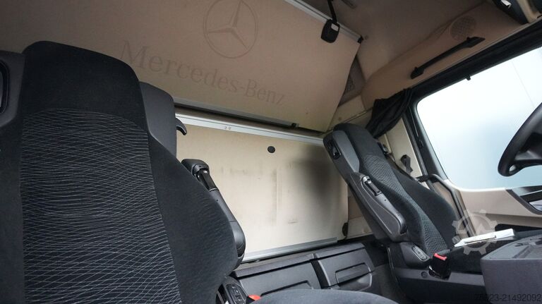 Standar-SZM Mercedes-Benz Actros 1945 GigaSpace tractor unit