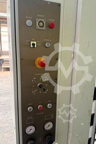 Pressa per carcasse HÖFER Koptronik