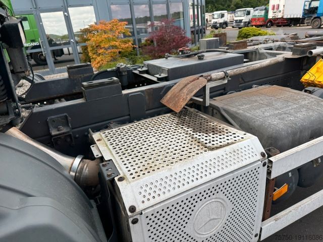 Teherautó alváz MERCEDES-BENZ Actros 1832 MP 3   Kipperfahrgestell + Klima
