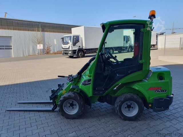 Wheel loader AVANT_TECNO 530 / nur 126h! /  Inkl. Anbaugeräte! / 2018