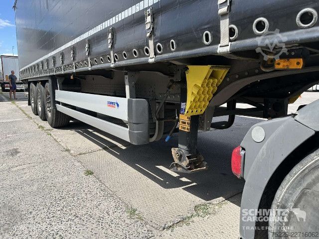 Открытый полуприцеп с тентом Schmitz Cargobull Curtainsider Standard