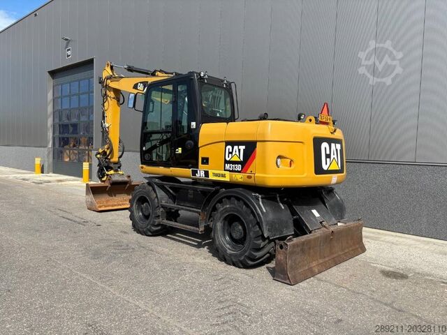 รถขุดล้อยาง CAT M 313 D