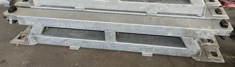 تریلر کم‌ارتفاع نیمه‌کشنده Müller Mitteltal Ausgleichsbock für Satteltieflader incl. Conatinerverschlüssen