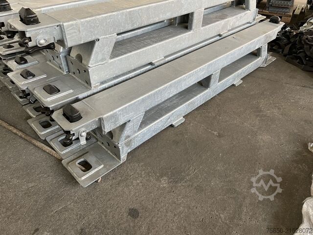 تریلر کم‌ارتفاع نیمه‌کشنده Müller Mitteltal Ausgleichsbock für Satteltieflader incl. Conatinerverschlüssen