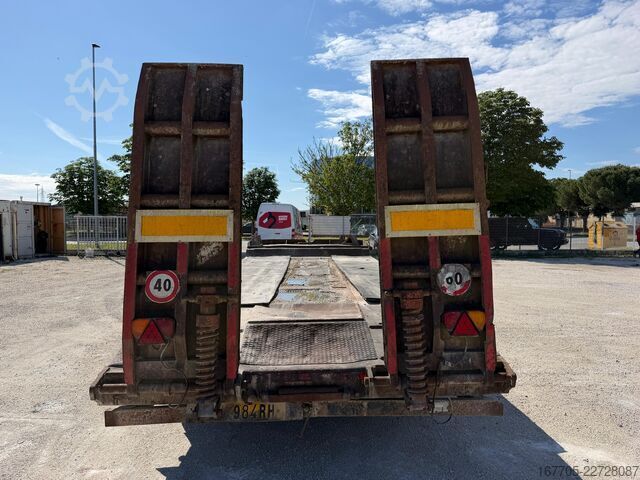 žemagrindė puspriekabė statybos technikos transportavimui CTC RP26S